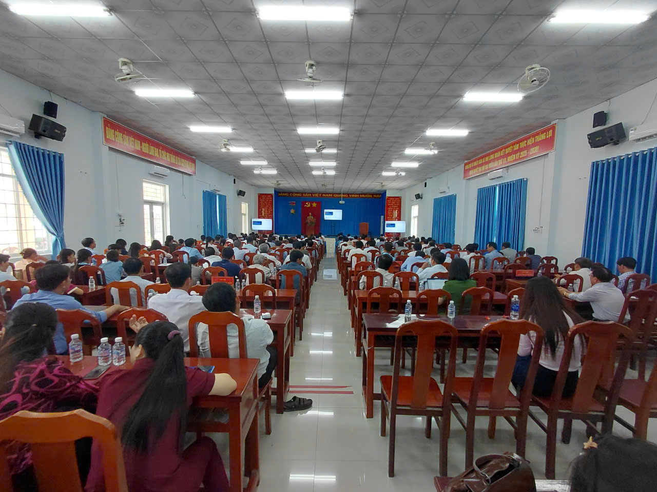 Hội nghị trực tuyến nghiên cứu, học tập, quán triệt Nghị quyết của Bộ Chính trị