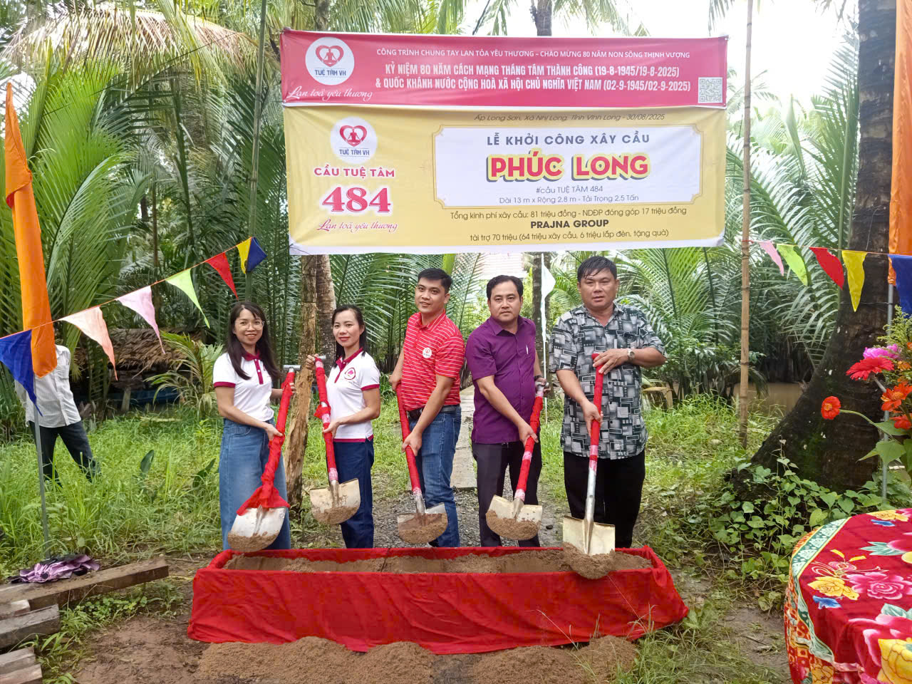 Nhị Long khởi công cầu giao thông nông thôn