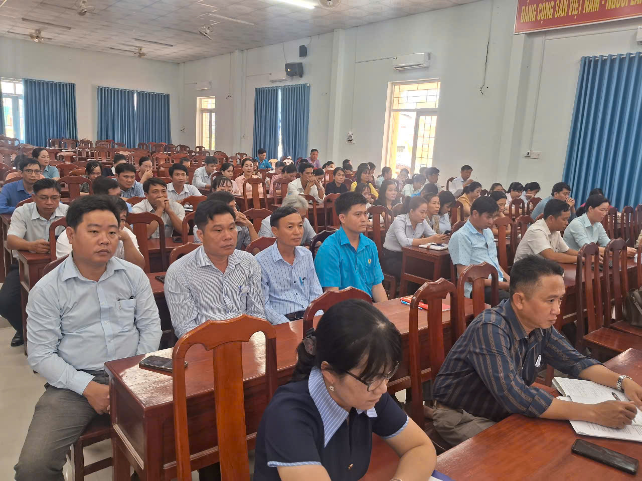 Hội nghị lấy ý kiến cử tri nơi công tác