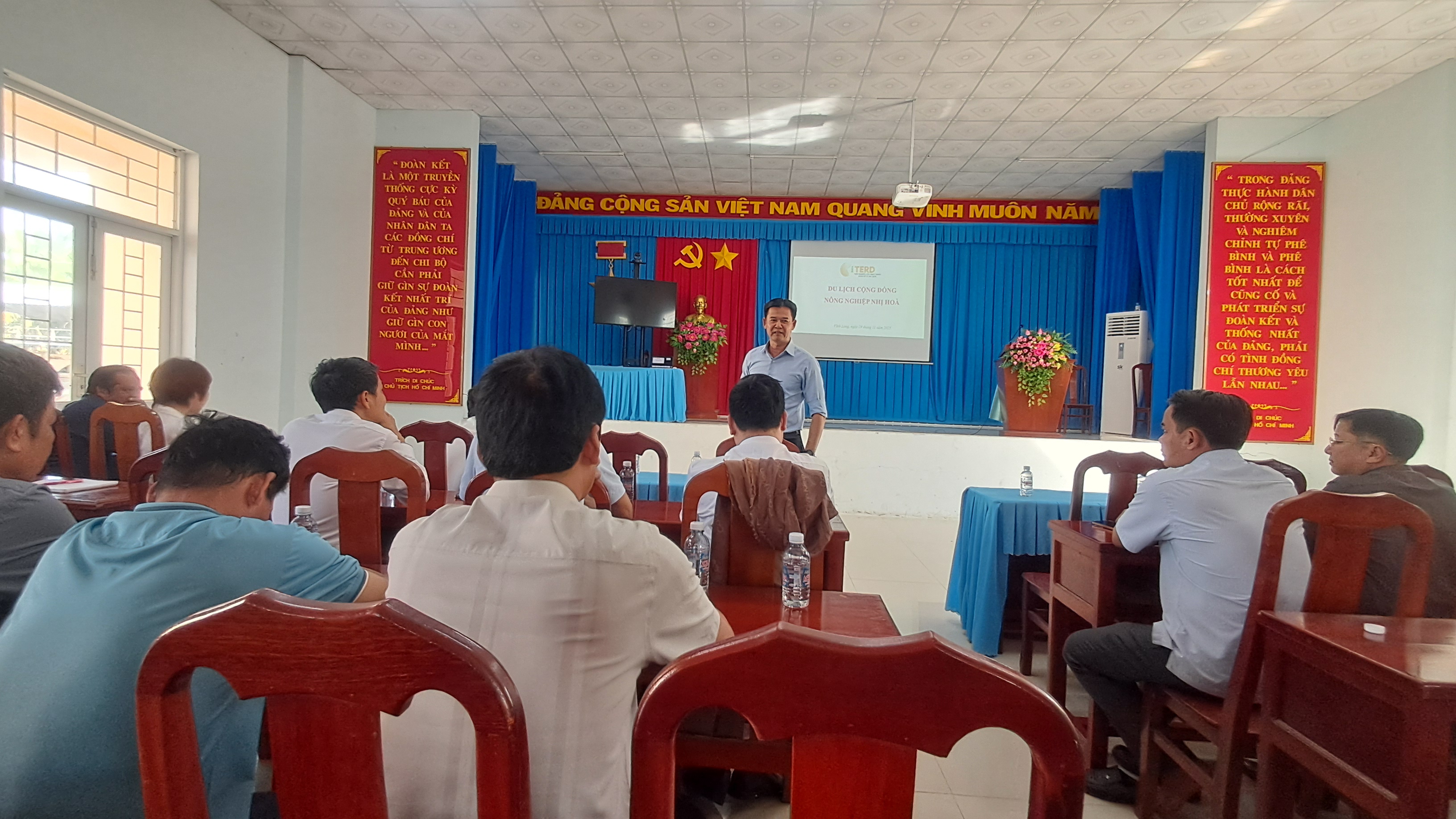 Sở Văn hóa, Thể thao và Du lịch phối hợp Đảng ủy - UBND xã Nhị Long làm việc, khảo sát xây dựng mô hình du lịch cộng đồng tại ấp Nhị Hòa