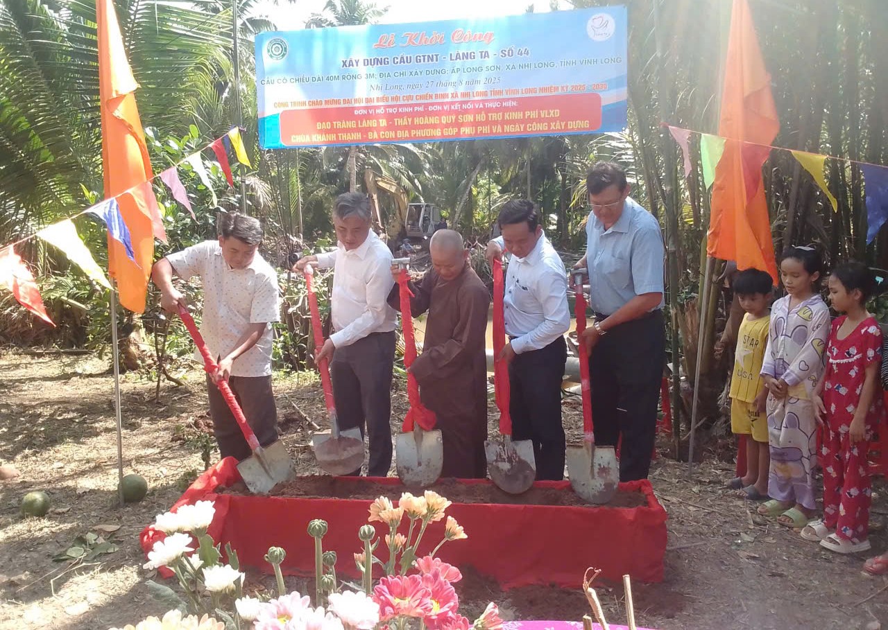 Nhị Long khởi công cầu giao thông nông thôn